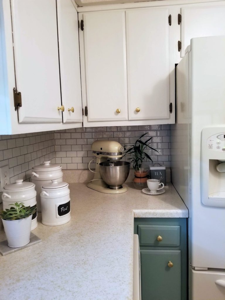 painting kitchen cabinets